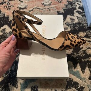 Worn once. Comes with box.